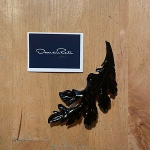 NWT Black Enamel Oscar de la Renta Leaf Brooch